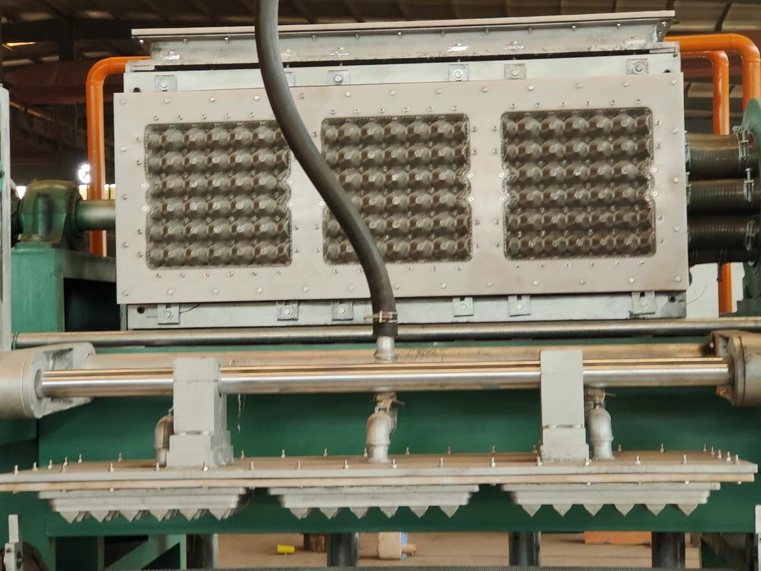 Output 150-450 kg/h Rotary Paper Egg Tray Makers Pulp Molding Egg Carton Machine