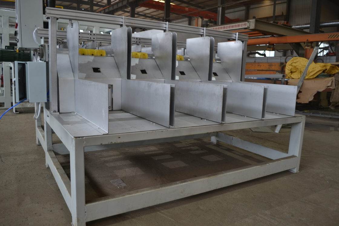 Milieuvriendelijke afvalpapier eierdoos productielijn roterende vorming 45KW-200kw grote capaciteit eiertray machine 15 zitplaatsen eierdoos machine 4*4 mallen type