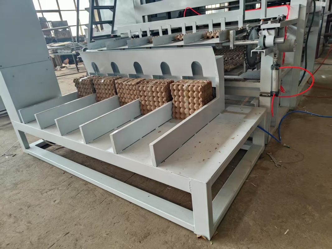 1 Jaar garantie Ei Gebruik En Papier Pulp Materiaal Automatische Ei Tray Machine Productielijn Pulp Molding Machine