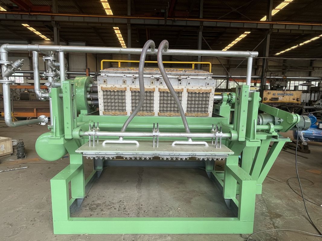 Afvalpapier Eierrek Machine / Papierpulp Vormmachine Aangepaste Kleur Eierrek Productielijn