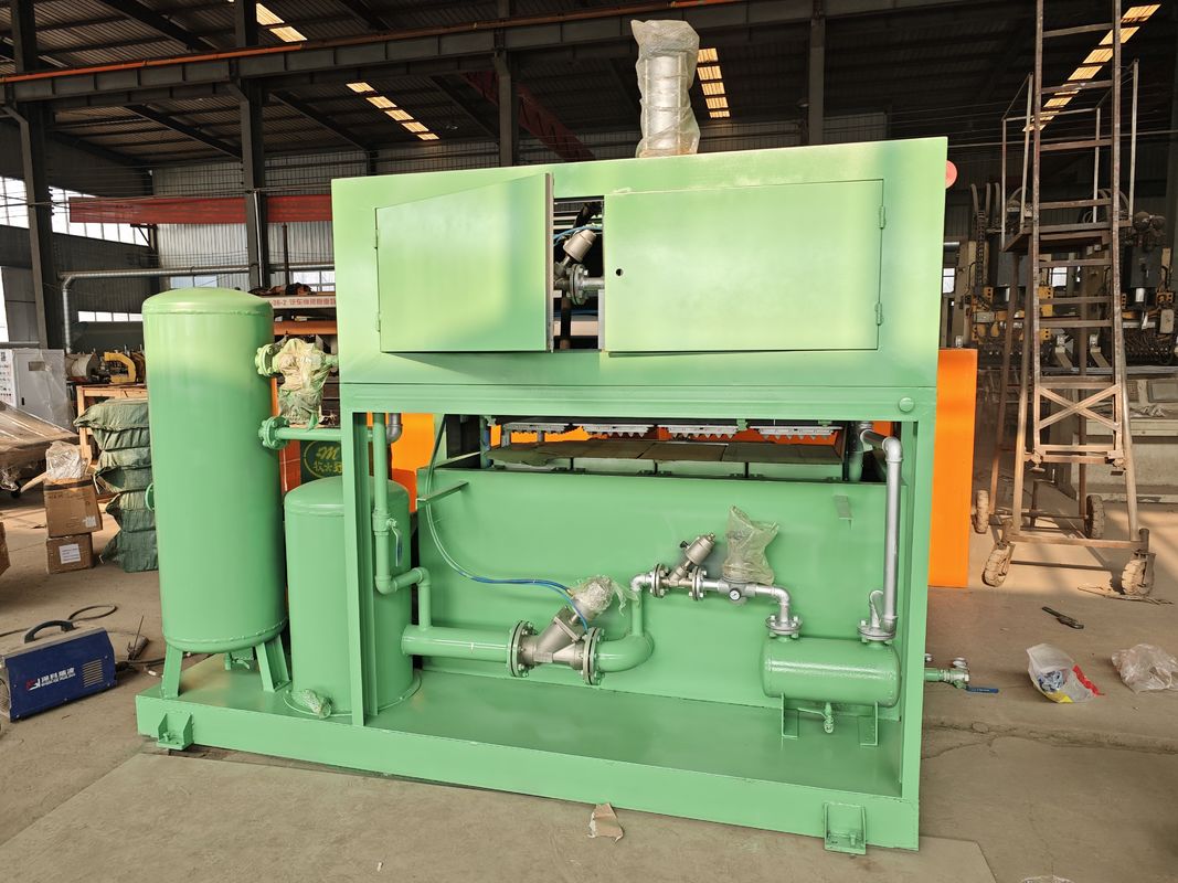 Afvalpapier Eierrek Machine / Papierpulp Vormmachine Aangepaste Kleur Eierrek Productielijn