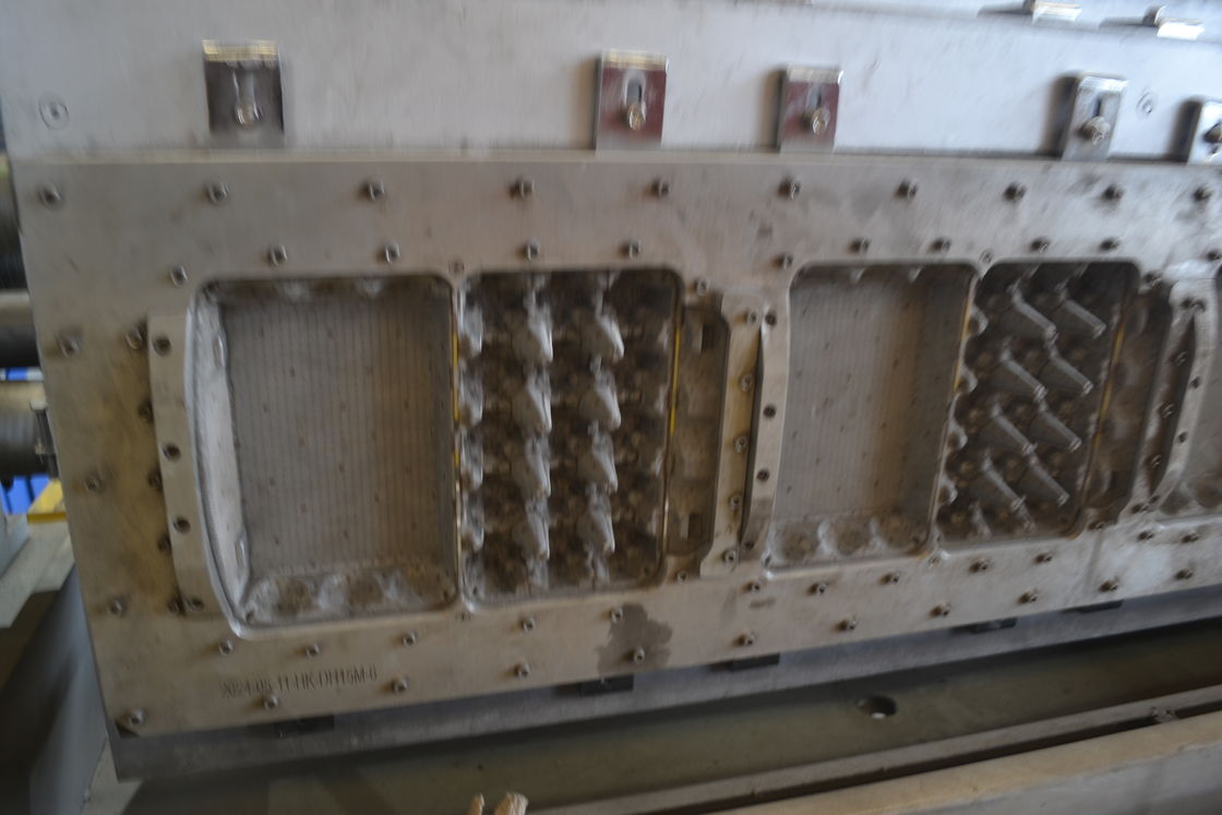 Volledig automatische productielijn voor eierenbakken Productiesysteem dat energiebesparende technologie en duurzame constructie voor de productie combineert