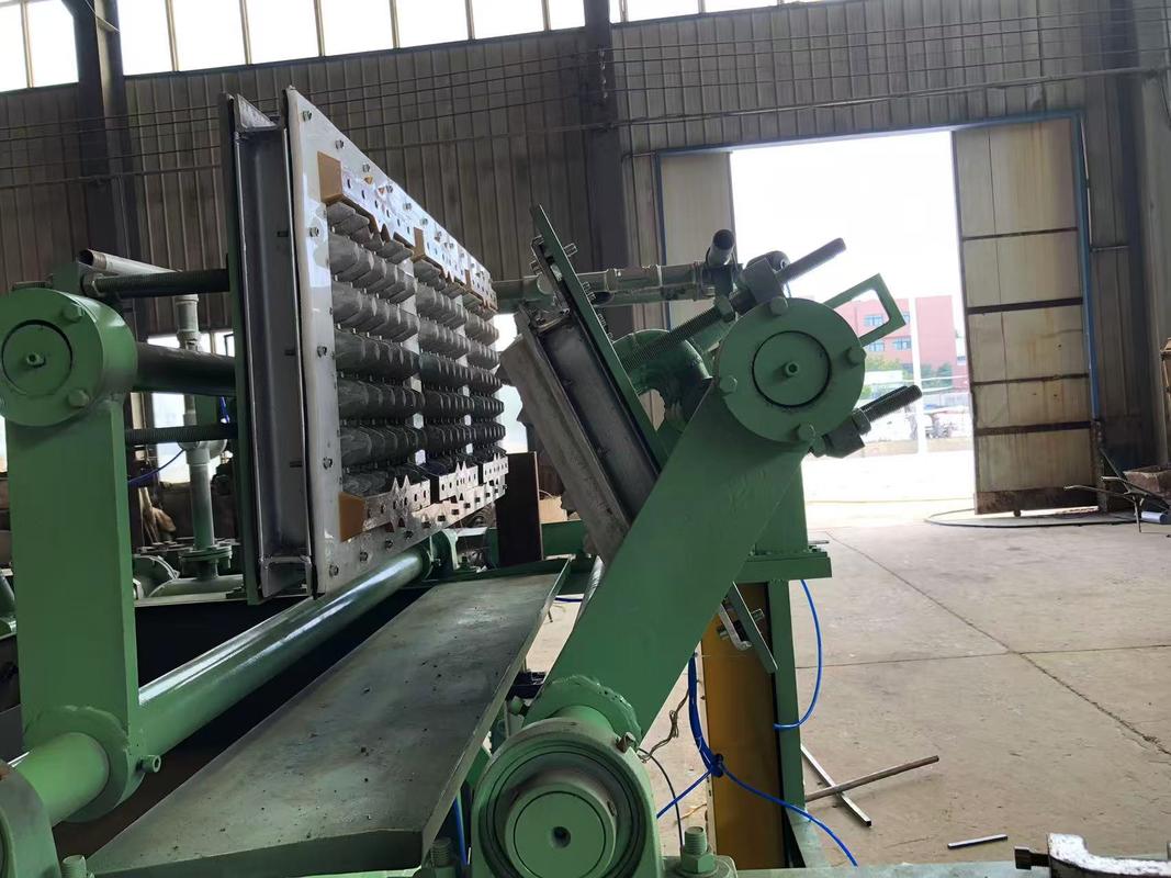 Paper Egg Tray Making Machine Semi Automatic 1x3 Mold Egg Tray Machine Pulp Equipment Ontworpen voor lage investeringen en beginnende ondernemers
