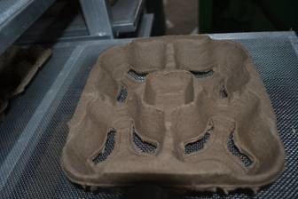 Paper Egg Tray Machine Kleine capaciteit Gemakkelijke installatie Productielijn voor het maken van eierkarton