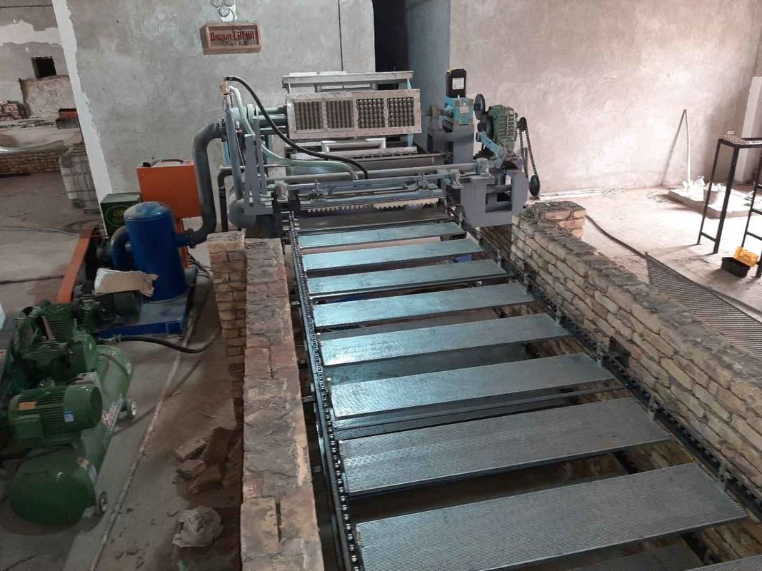 PLC Gecontroleerde Automatische Eiertray Maken Machine 5000-6000 stks/uur Gerecycleerde Papierpulp Molding Productielijn