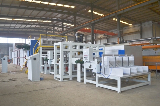 Energiebesparende roterende type 2500pcs/h Papier eierenbak machine Eierenbak Productielijn Op maat gemaakte malen Aluminium